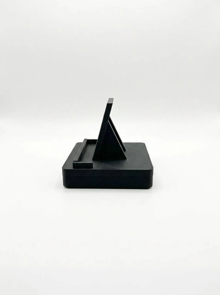 Side profile of GO-001 showing its fixed rearward display angle